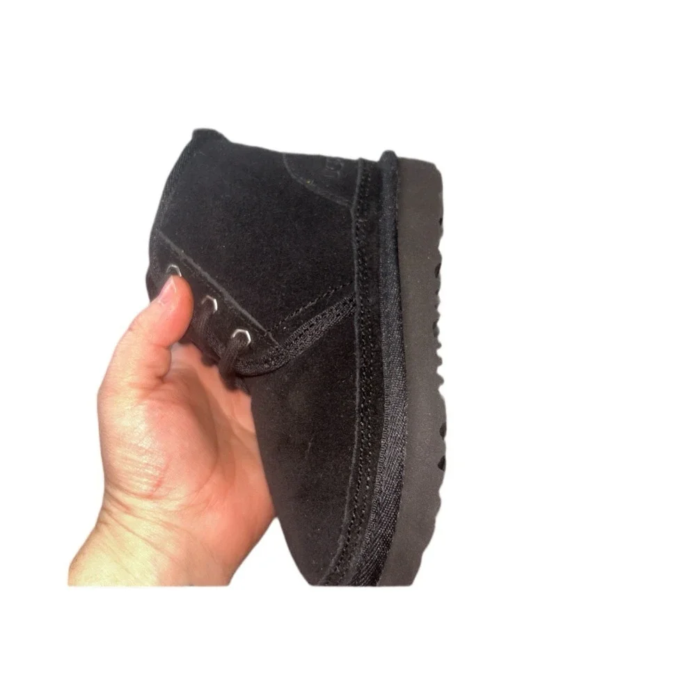 New UGG Neumel II Boot Kids US 9 Black Suede Chukka Zip Lace Up